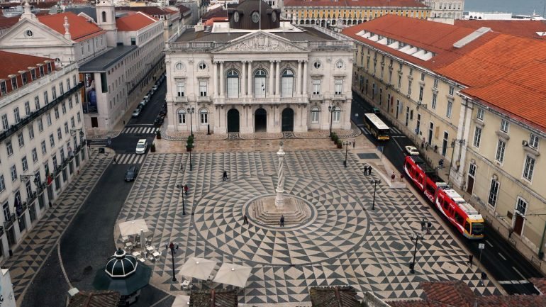 O Comando Metropolitano de Lisboa montou um dispositivo no local que permaneceu por algumas horas