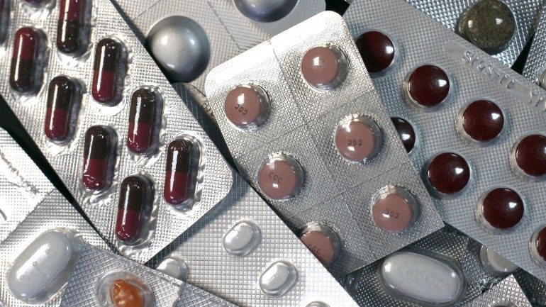 A partir de 20 de abril, o medicamento será dispensado a doentes nos hospitais de Seia, Covilhã e Figueira da Foz