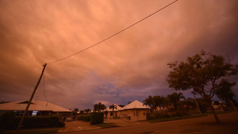 A tempestade, de categoria 4, deverá ser a mais potente a afetar a Austrália desde a 'Yasi', em fevereiro de 2011