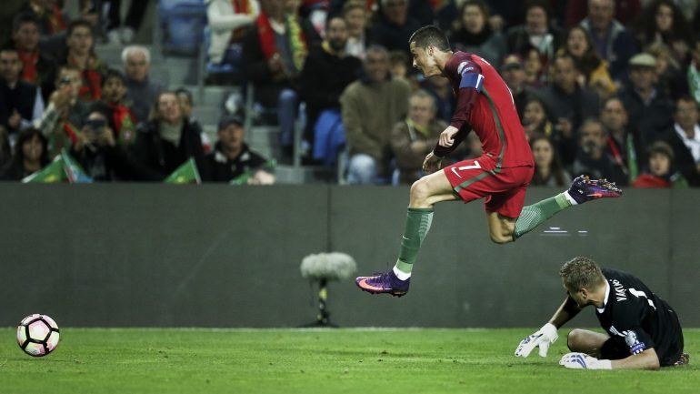 Cristiano Ronaldo reencontrou a Suécia, adversário a quem fez um hat-trick no último encontro em 2014
