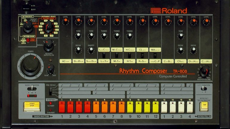 O Roland TR-808, a mais popular e influente caixa de ritmos digital
