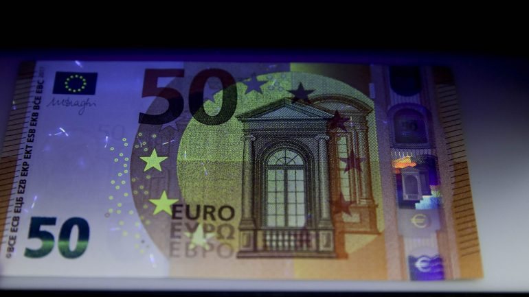 A nova nota de 50 euros tem medidas de proteção mais apuradas que a tornam quase impossível de falsificar