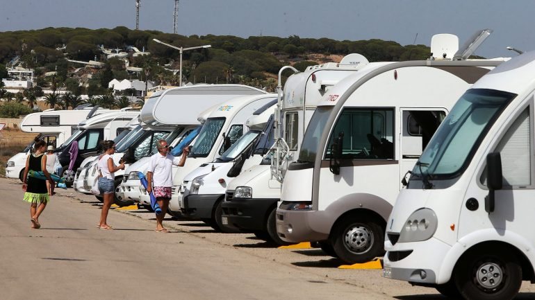 A Associação dos Parques de Campismo do Alentejo e Algarve estima em 180 mil o número de autocaravanas em circulação no Algarve