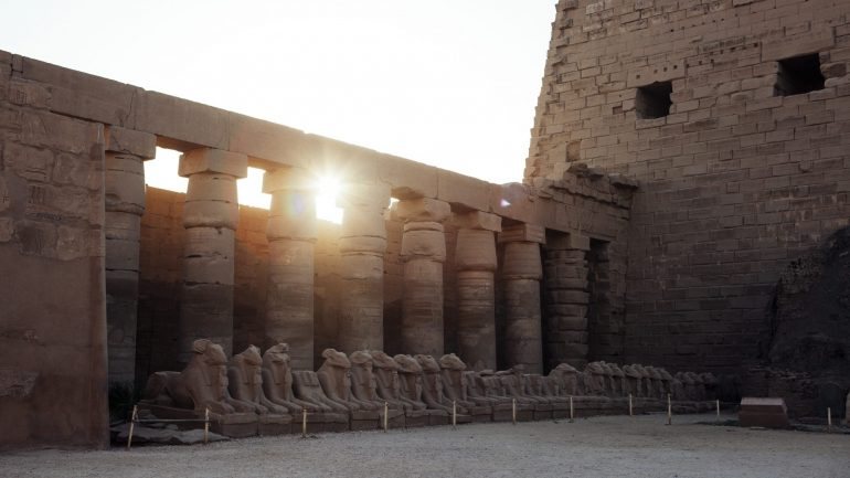O túmulo fica localizado na necrópole de Draa Abul Nagaa, perto de Luxor