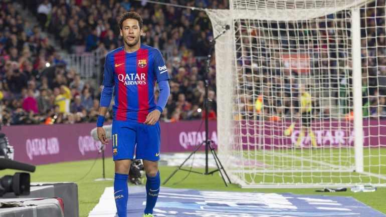 Neymar foi expulso durante um encontro frente ao Málaga, no qual os catalães perderam por 2-0