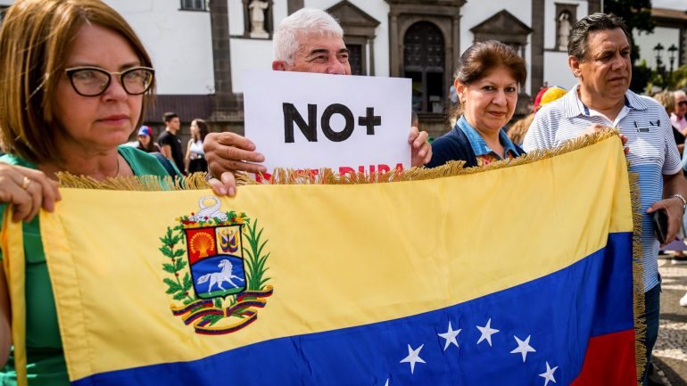 Manifestação foi organizada pela &quot;Venexos&quot;, grupo de venezuelanos residentes em Portugal