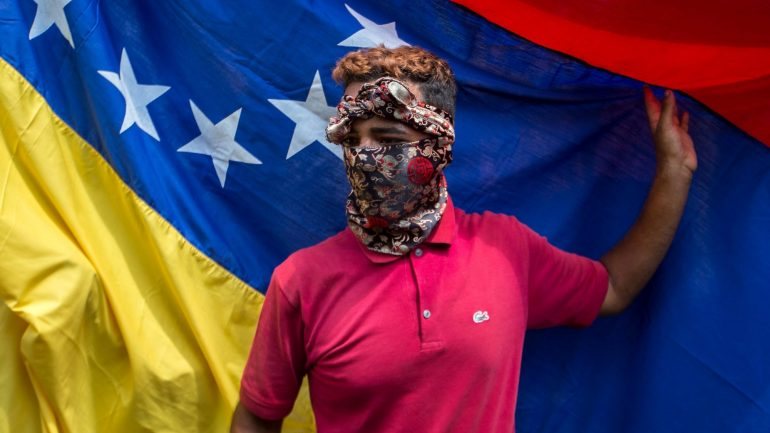 &quot;No período de seis meses temos mais de 700 desempregados oriundos da Venezuela, disse Rubina Leal