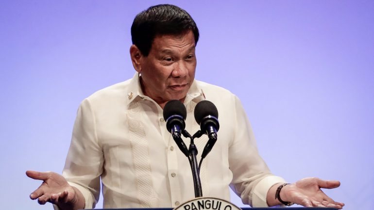 Ao contrário do seu antecessor, o presidente das Filipinas tem preferido criar laços com a China, em vez de a antagonizar