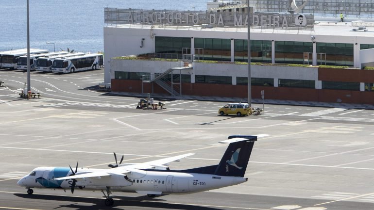 Os tripulantes de cabine da SATA Internacional/Azores Airlines iniciaram hoje uma greve que se prolonga até terça-feira