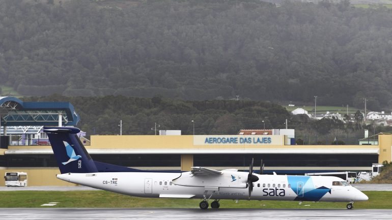 Os tripulantes de cabine da SATA Internacional/Azores Airlines iniciaram na segunda-feira uma greve contra o incumprimento de vários pontos do clausulado do acordo de empresa, assim como de alguns protocolos assinados.