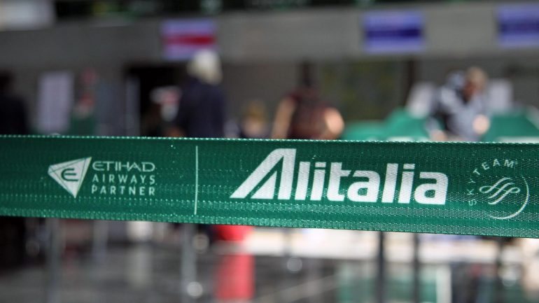 A estrutura acionista da Alitalia é atualmente composta pela companhia Ethiad, dos Emiratos Árabes Unidos