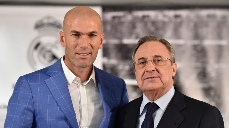 Zidane foi o segundo galático contratado após Figo, em 2001; 16 anos depois, pode ganhar a terceira Champions, segunda como técnico