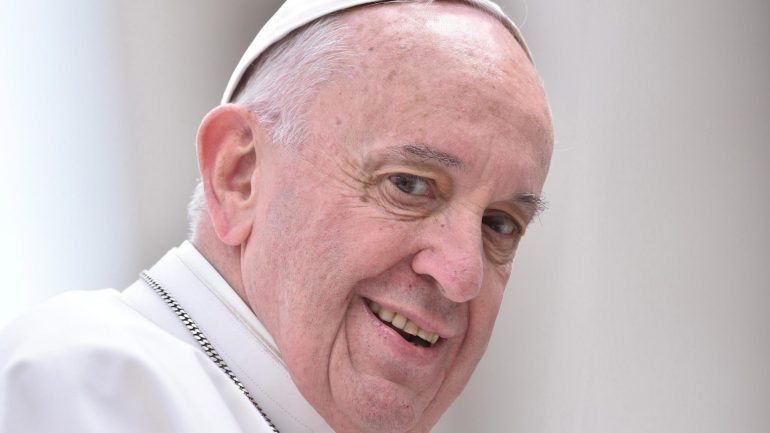 O papa Francisco será o quarto papa a visitar Fátima e vai presidir ao centenário dos acontecimentos na Cova da Iria.
