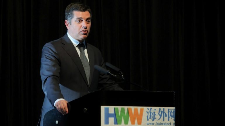 O ministro da Economia falava no primeiro Fórum económico Sino-Português, que decorre no Estoril