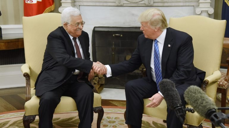 Abbas foi o 16.º líder mundial a ser recebido por Trump na Casa Branca