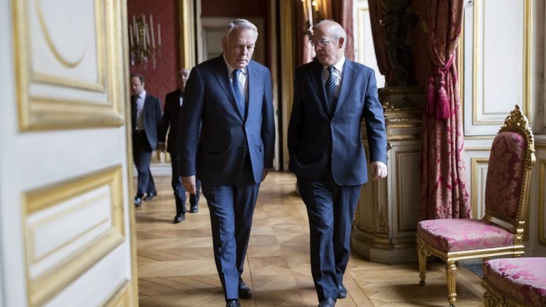 O chefe da diplomacia portuguesa reuniu-se, esta sexta-feira de manhã, com o homólogo francês, Jean-Marc Ayrault