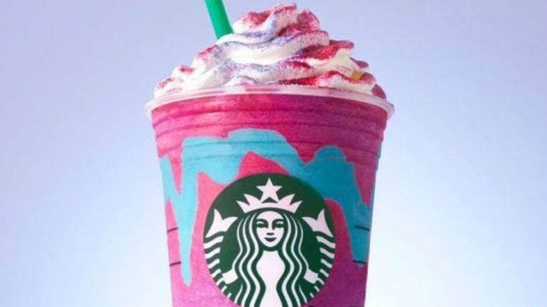 O Unicorn Latte foi lançado em dezembro de 2016, meses antes do Starbucks ter lançado o Unicorn Frappuccino a 19 de abril de 2017.