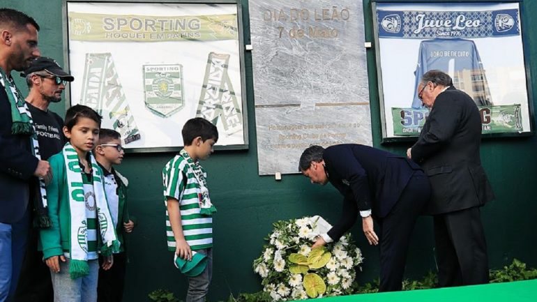 Bruno de Carvalho, presidente do Sporting, deixou uma coroa de flores junto à lápide que assinala o Dia de Leão