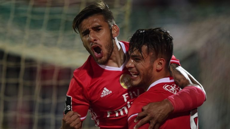Salvio saltou do banco para assistir, Jiménez foi titular para marcar: os dois fabricaram o golo da vitória do Benfica