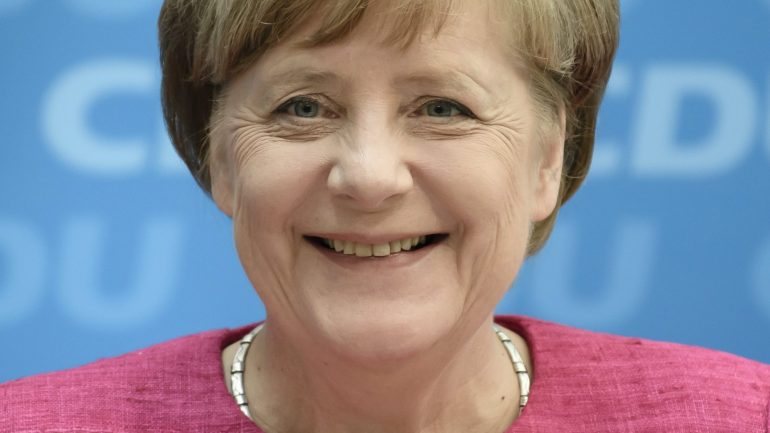 O porta-voz de Berlim reagiu às alegadas palavras de Donald Trump, apesar de Angela Merkel não se ter pronunciado