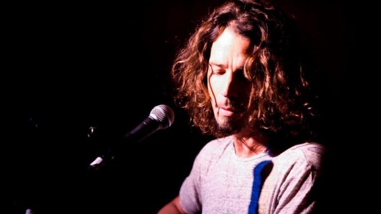 Chris Cornell foi o vocalista dos Soundgarden e dos Audioslave. Morreu esta quarta-feira aos 52 anos
