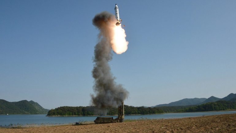 A Coreia do Norte realizou uma dezena de disparos de mísseis desde o início deste ano