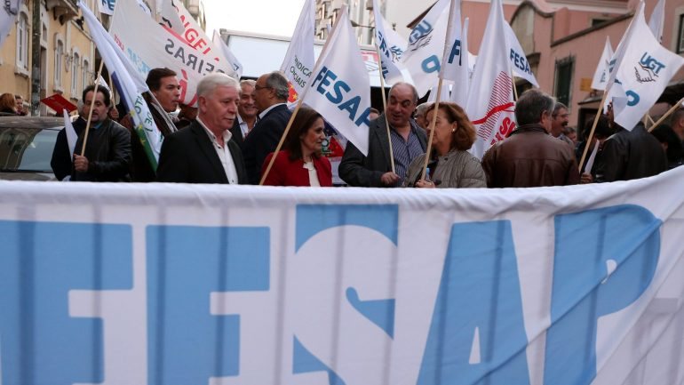 O secretário-geral da FESAP, José Abraão, estima que nos últimos dez anos os trabalhadores perderam 20% dos seus rendimentos