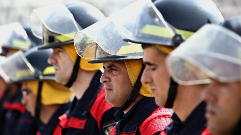 Este ano, 210 corporações de bombeiros vão receber menos dinheiro