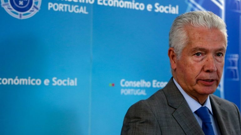 António Saraiva: &quot;Esta saída do PDE é positiva para Portugal, quer em termos da confiança que merecemos, quer em juros&quot;