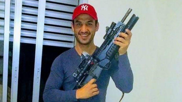 O luso-israelita publica fotografias e faz diretos de Facebook a fazer pouco dos guardas e da justiça portuguesa