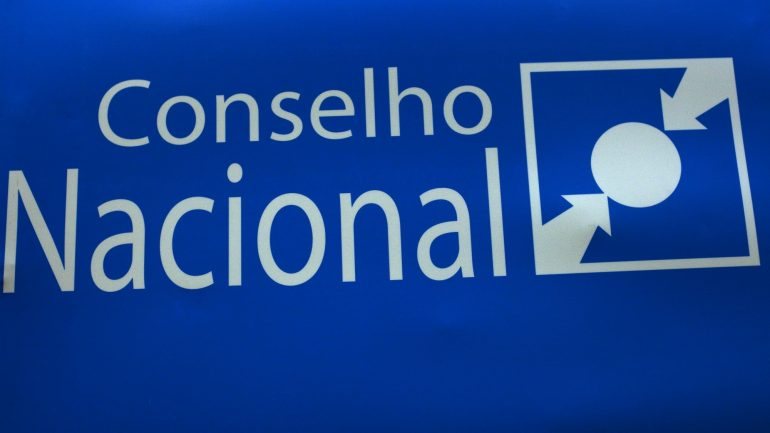 O Conselho Nacional reuniu-se em 17 de maio, aprovando 37 coligações, 27 das quais lideradas pelos centristas, incluindo Lisboa com MPT e PPM, e dez lideradas pelo PSD, como Braga