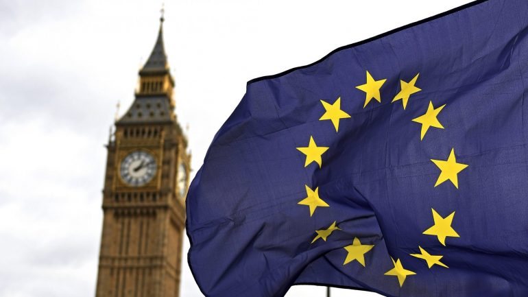 O Reino Unido deverá deixar a União Europeia no final de março de 2019