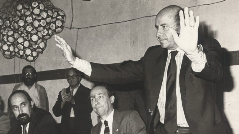 João Rocha numa Assembleia Geral do Sporting, ao lado de Dias Ferreira (mais à esquerda) e Amado Freitas