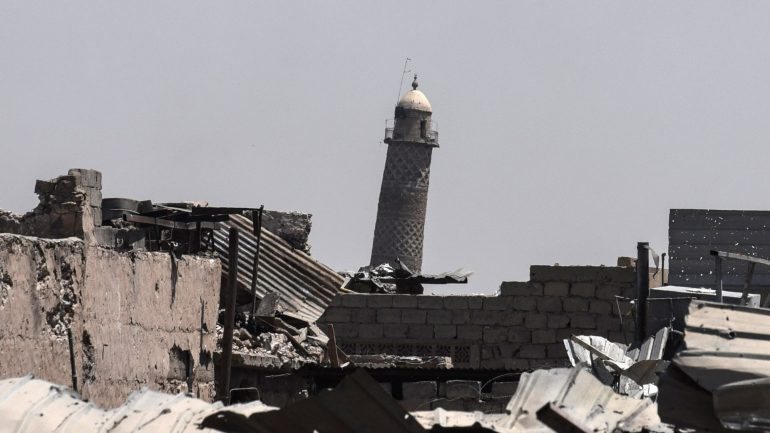 A explosão destruiu o famoso minarete da mesquita