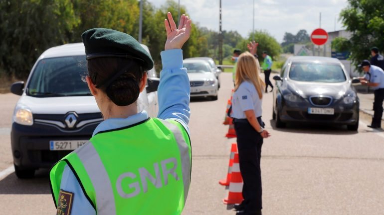 A GNR desenvolveu nos dias 25 e 26 de junho um conjunto de operações em todo o território nacional que visaram a prevenção e combate à criminalidade violenta e fiscalização rodoviária.