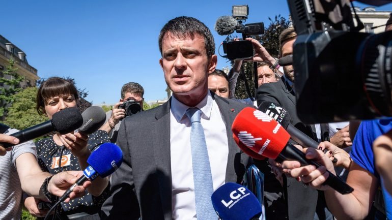 Valls apresentou a demissão do cargo de primeiro-ministro no final de 2016