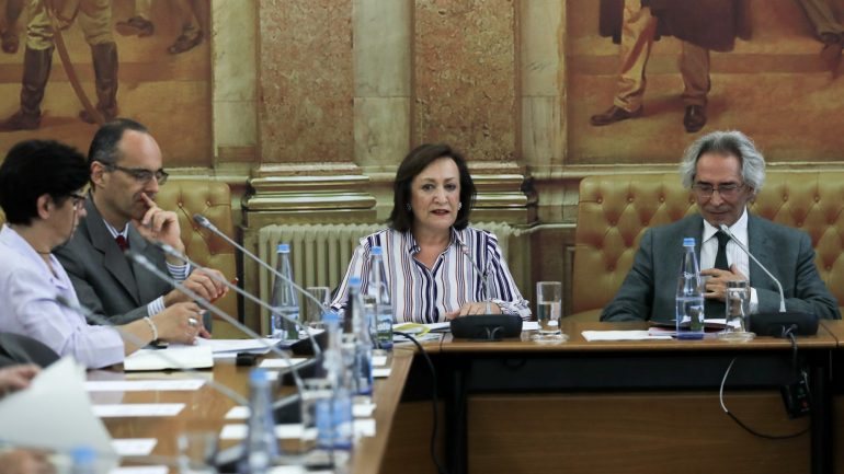 Joana Marques Vidal falava na Comissão Parlamentar de Assuntos Constitucionais, Direitos, Liberdades e Garantias