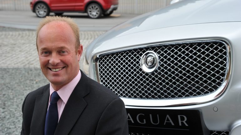 Para o director da Jaguar Land Rover no Reino Unido, Jeremy Hicks, os modernos diesel são “adequados para uma utilização no dia-a-dia, nas grandes cidades”