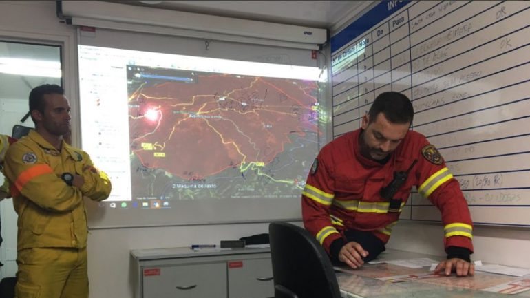 O funcionamento das redes de comunicação de emergência no incêndio de Pedrógão Grande lançou o foco sobre o SIRESP