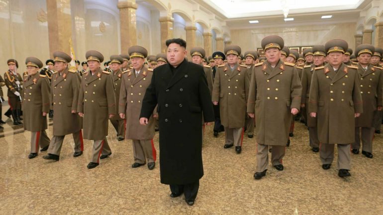 O regime norte-coreano afirmou esta quarta-feira que o modelo balístico que pôs à prova esta semana pode transportar uma grande ogiva