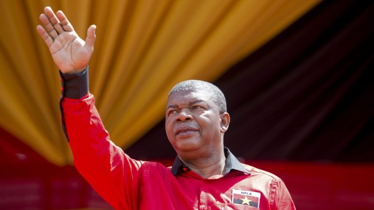 João Lourenço é o candidato do MPLA e favorito para suceder a José Eduardo dos Santos na presidência de Angola