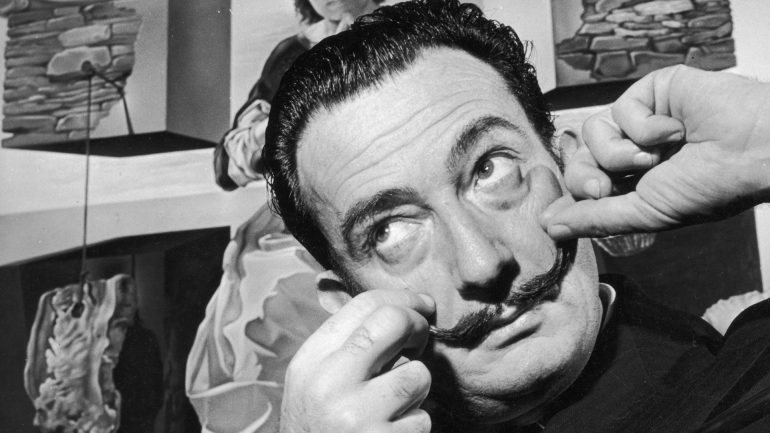 Salvador Dalí estava sepultado no Teatro-Museu Dali de Figueres, em Girona (Espanha)