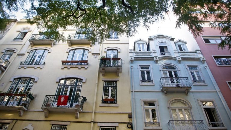 Apenas 15 concelhos de Portugal Continental apresentaram uma descida do preço das casas