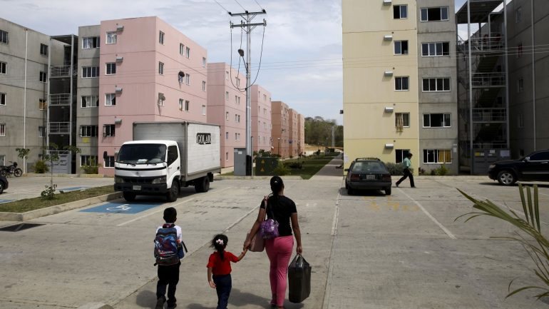 A habitação pública em Macau divide-se em duas categorias: económica e social