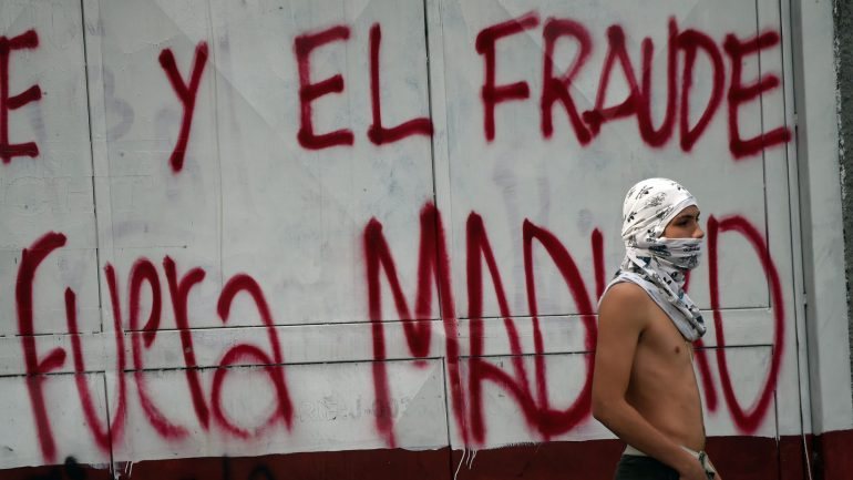 Desde abril já morreram 111 pessoas em confrontos na Venezuela