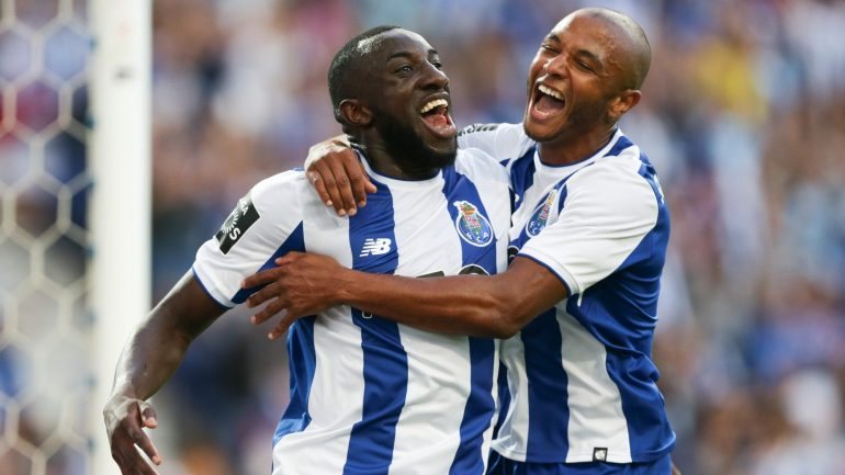 Marega e Brahimi estavam mesmo com fome de golo e apontaram os primeiros três do FC Porto frente ao Estoril