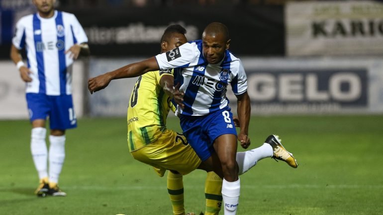 Depois de ter feito gestão de esforço na quinta-feira, o argelino realizou, de acordo com nota no site do FC Porto, treino condicionado