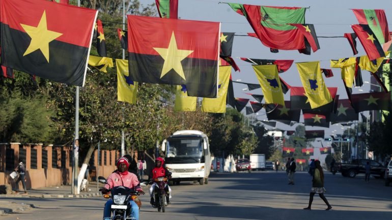 O encerramento da campanha do MPLA, partido no poder desde 1975 e que apresentou a máquina mais organizada das seis forças concorrentes, aconteceu sábado