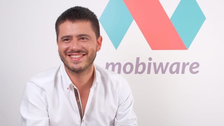 Foi enquanto trabalhava como freelancer, que Carlos Castro decidiu avançar com a Mobiware