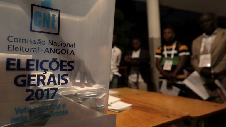 Os partidos concorrentes referiram várias irregularidades, nomeadamente o alegado desaparecimento de urnas e votos